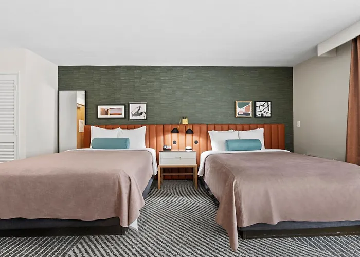 Royal Palace Westwood Hotel