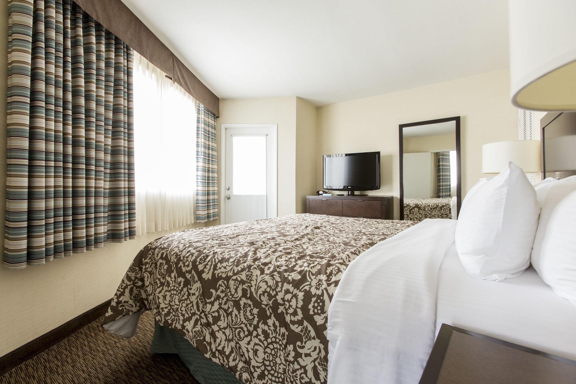 Royal Palace Westwood Hotel 3*