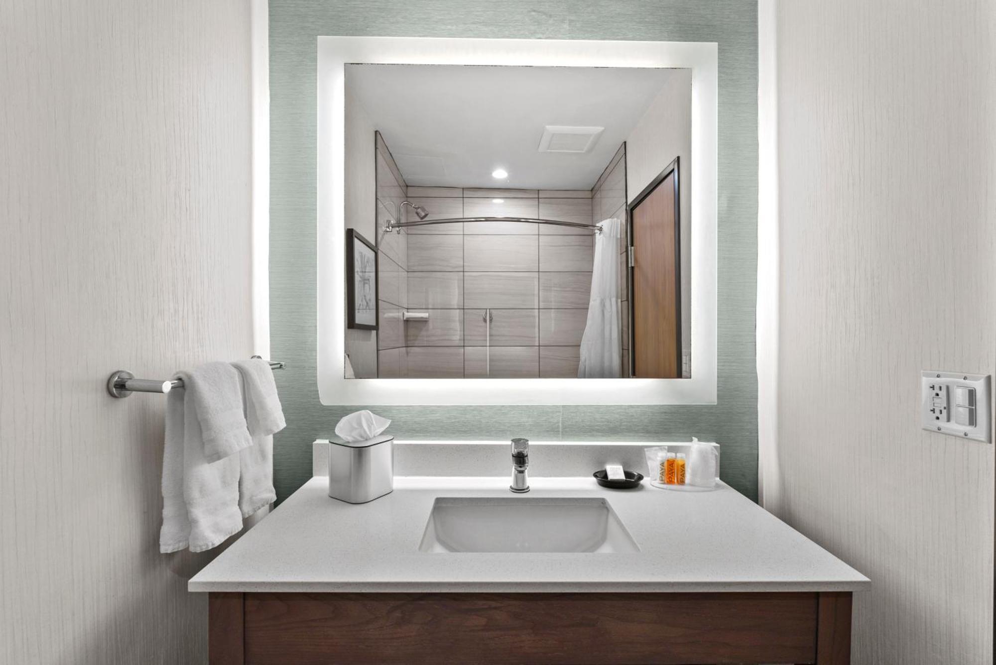 Hotel Royal Palace Westwood Los Angeles