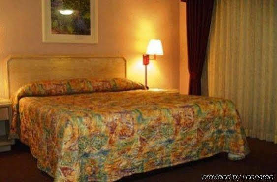 Hotel Royal Palace Westwood 3*